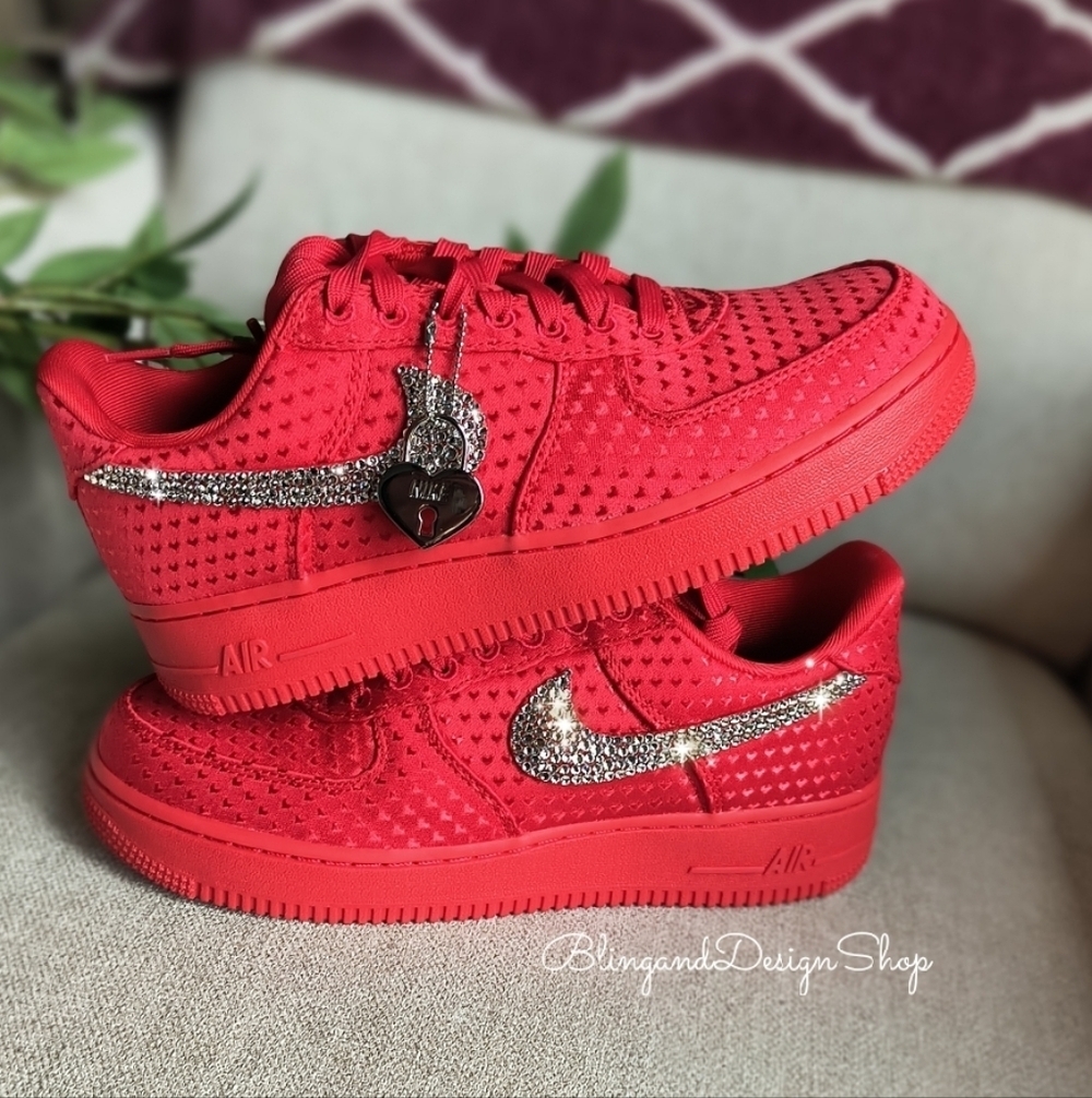 Women's Nike Air Force 1 Retro Valentine's Day Customized Sneakers With Crystals - Picture 4 of 8
